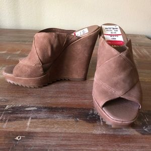|Vince camuto| Wedge Heels